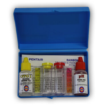 Chlorine and pH analysis kit.